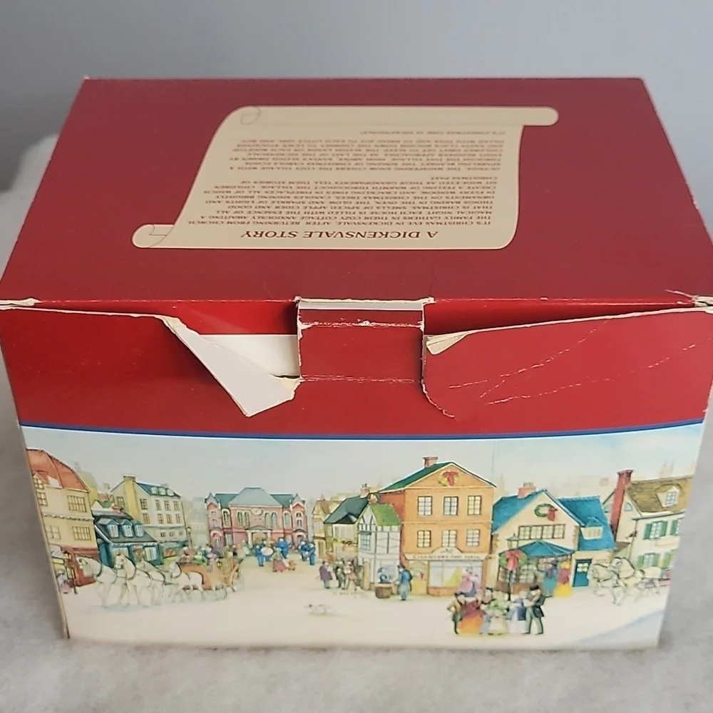 1994 VIntage Lemax Dickensvale Collectibles Porcelain Lighted House 45126